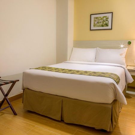 Hamersons Hotel Cebu Екстер'єр фото